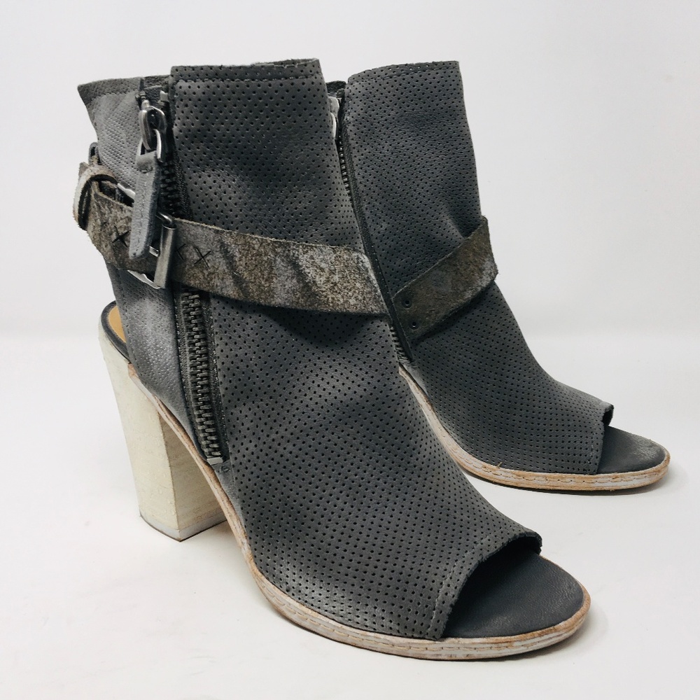 Dolce Vita Heel Sandal Boot Suede Zip 9.5 EUC